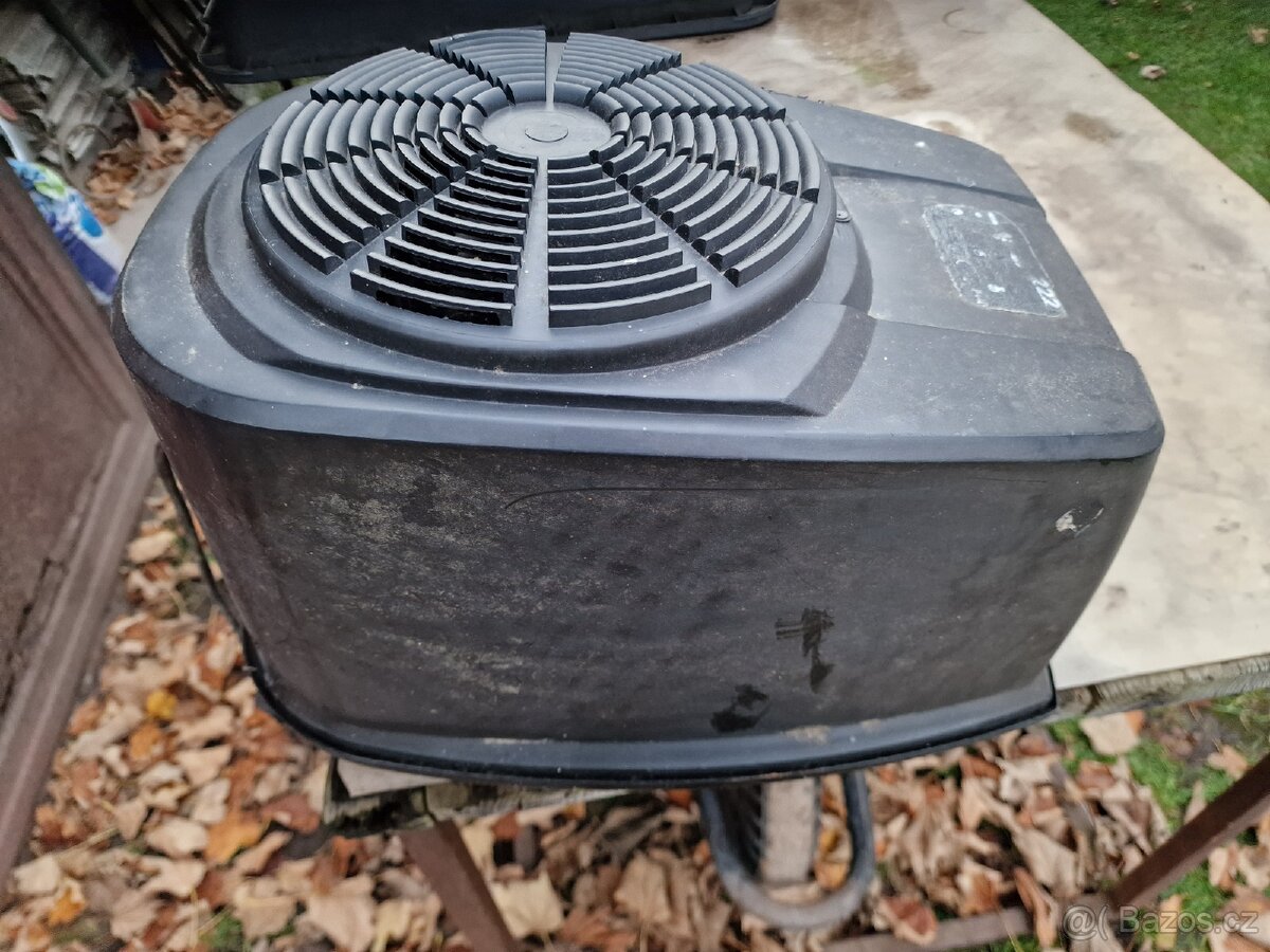Motor k míchačce Hecht asi typ 2221 - 2