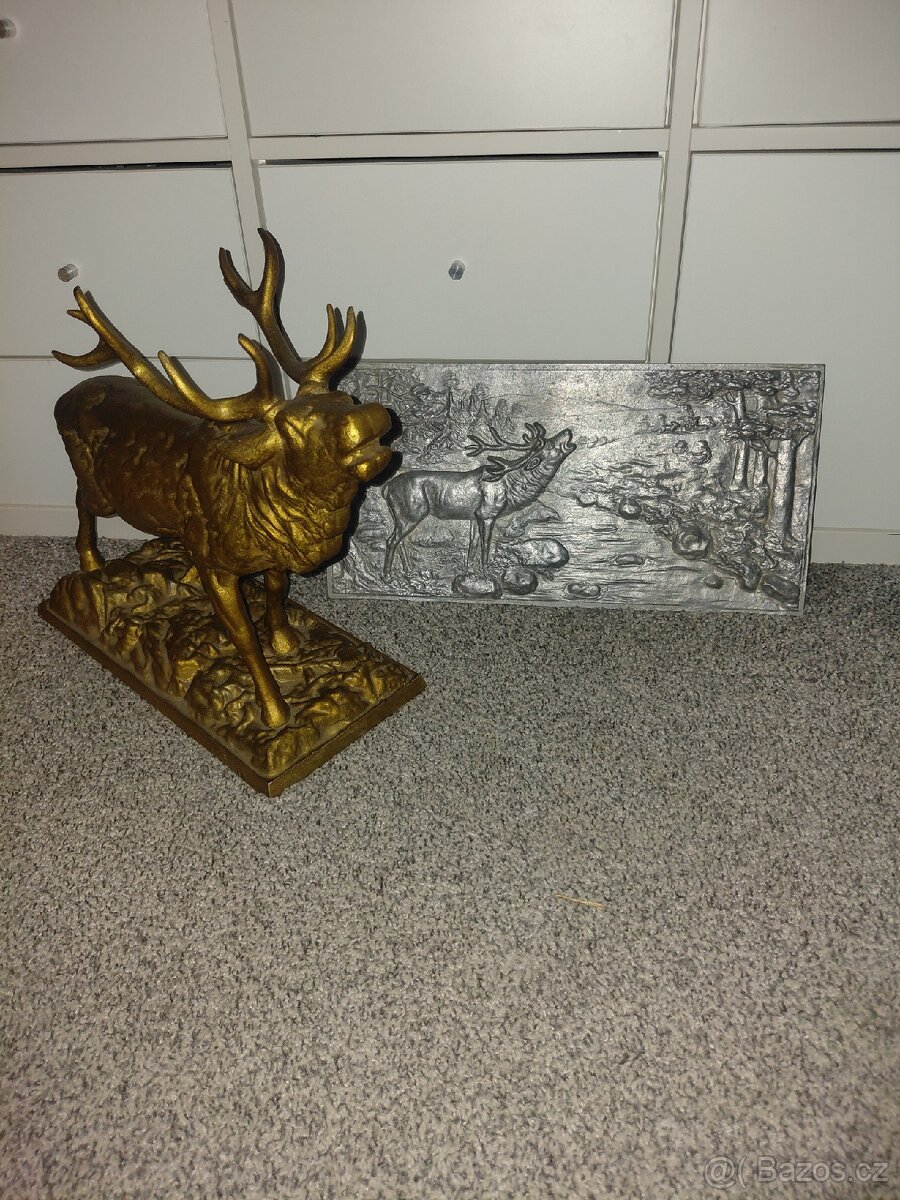 Socha troubící jelen - 2