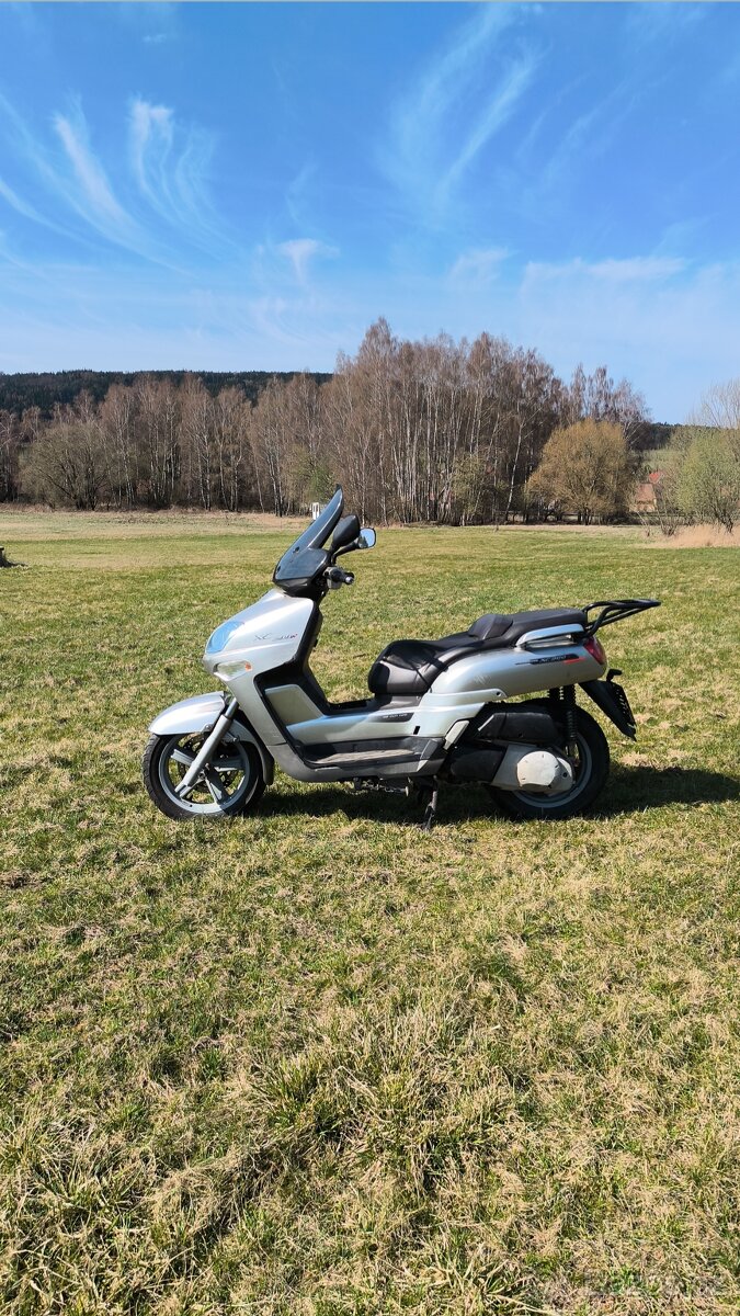 Yamaha Versity 300 - 2