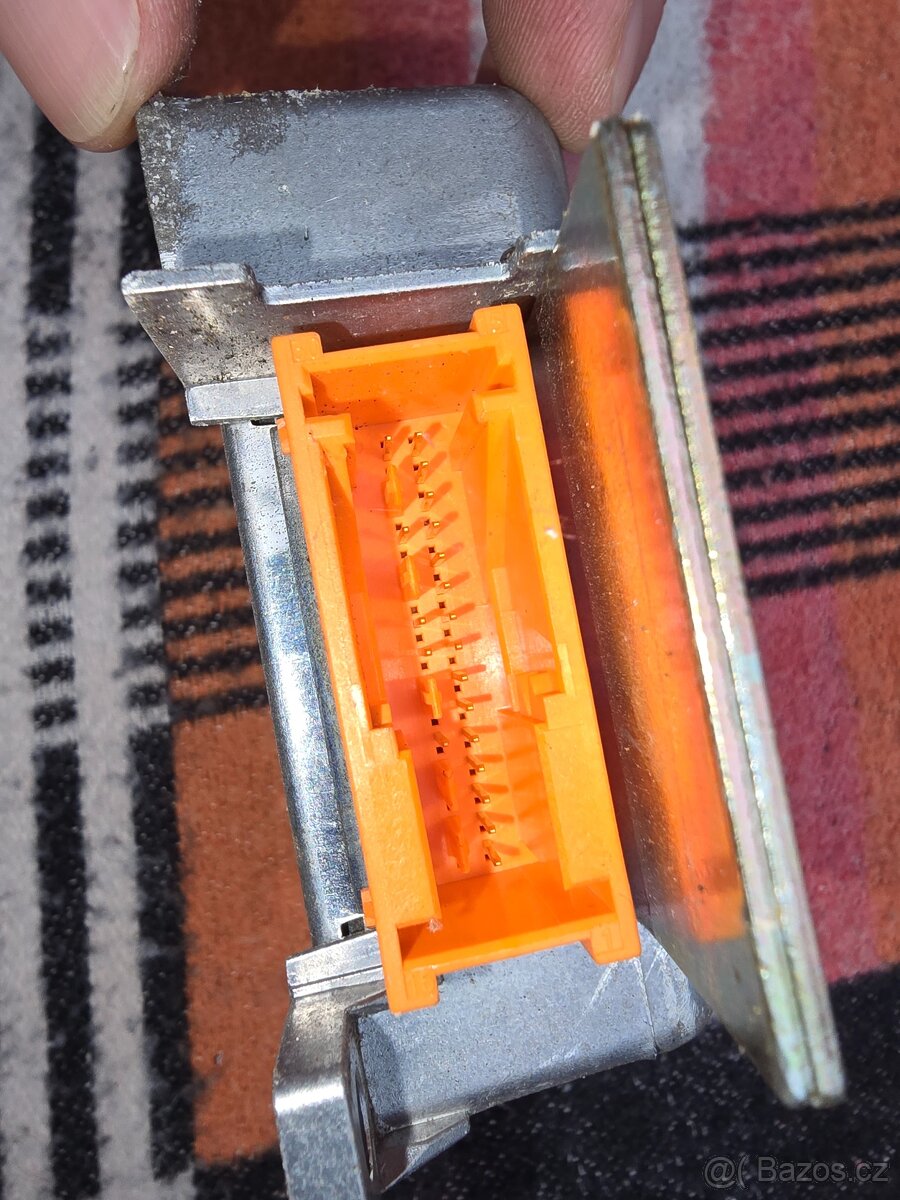 BMW e36 modul airbagů - 2
