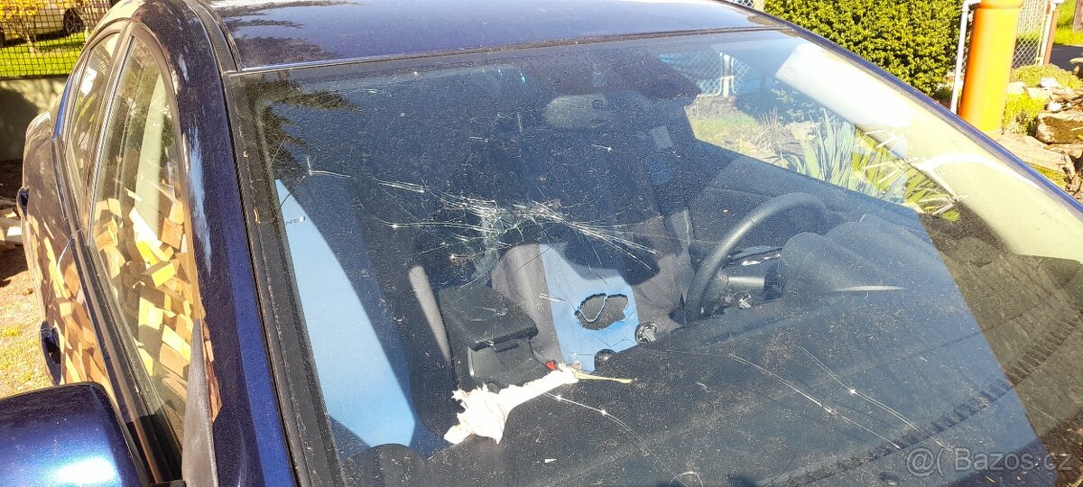 Mazda 3 AA Sedan modrá - 2