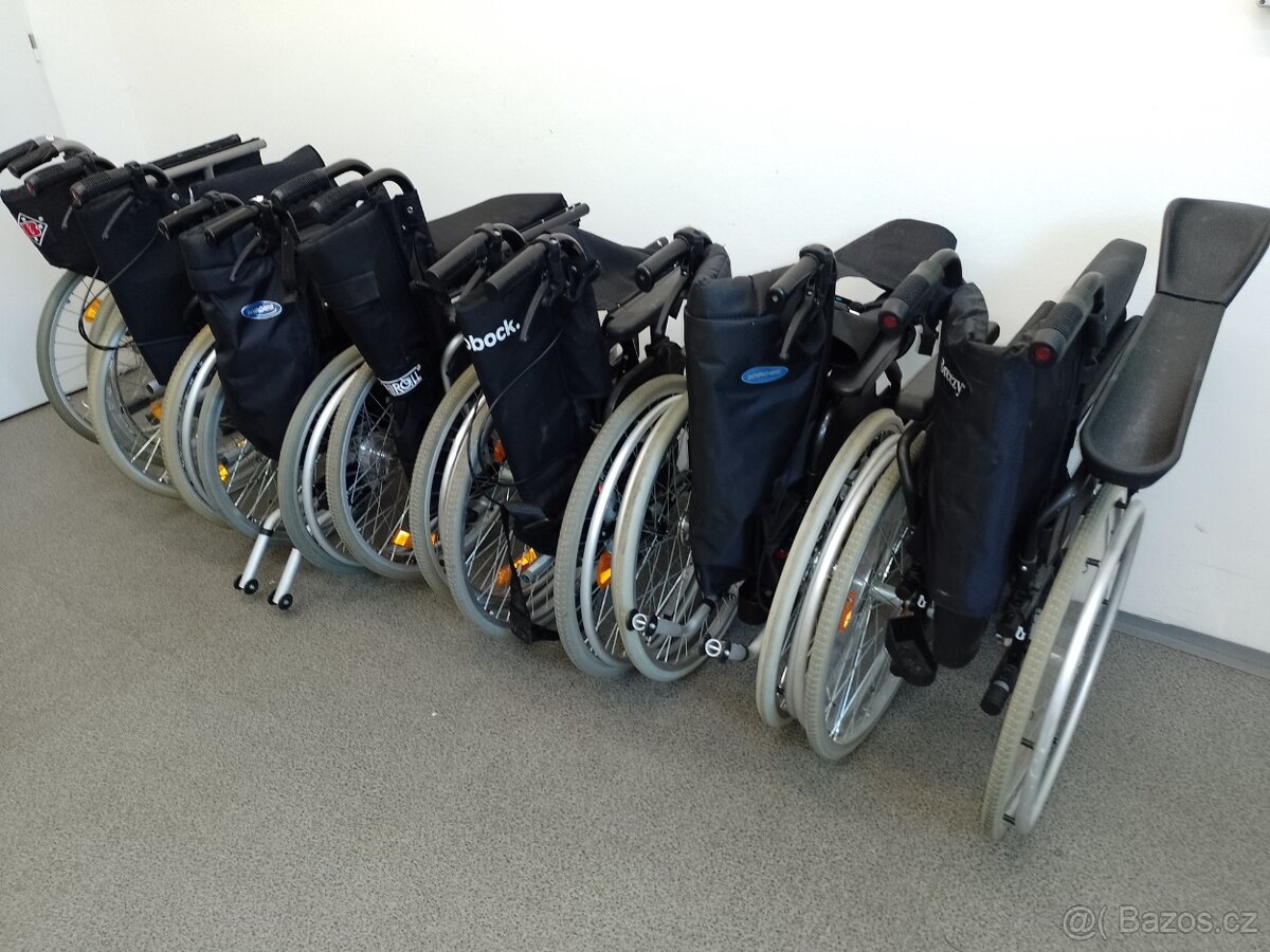 Skládací mechanický invalidní vozík VÝPRODEJ - 2