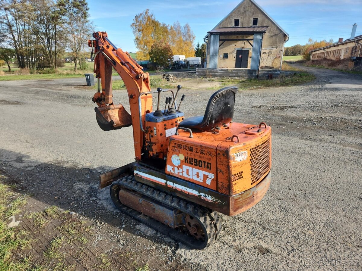 JAPONSKÝ MINIBAGR KUBOTA KH007 800KG - 2