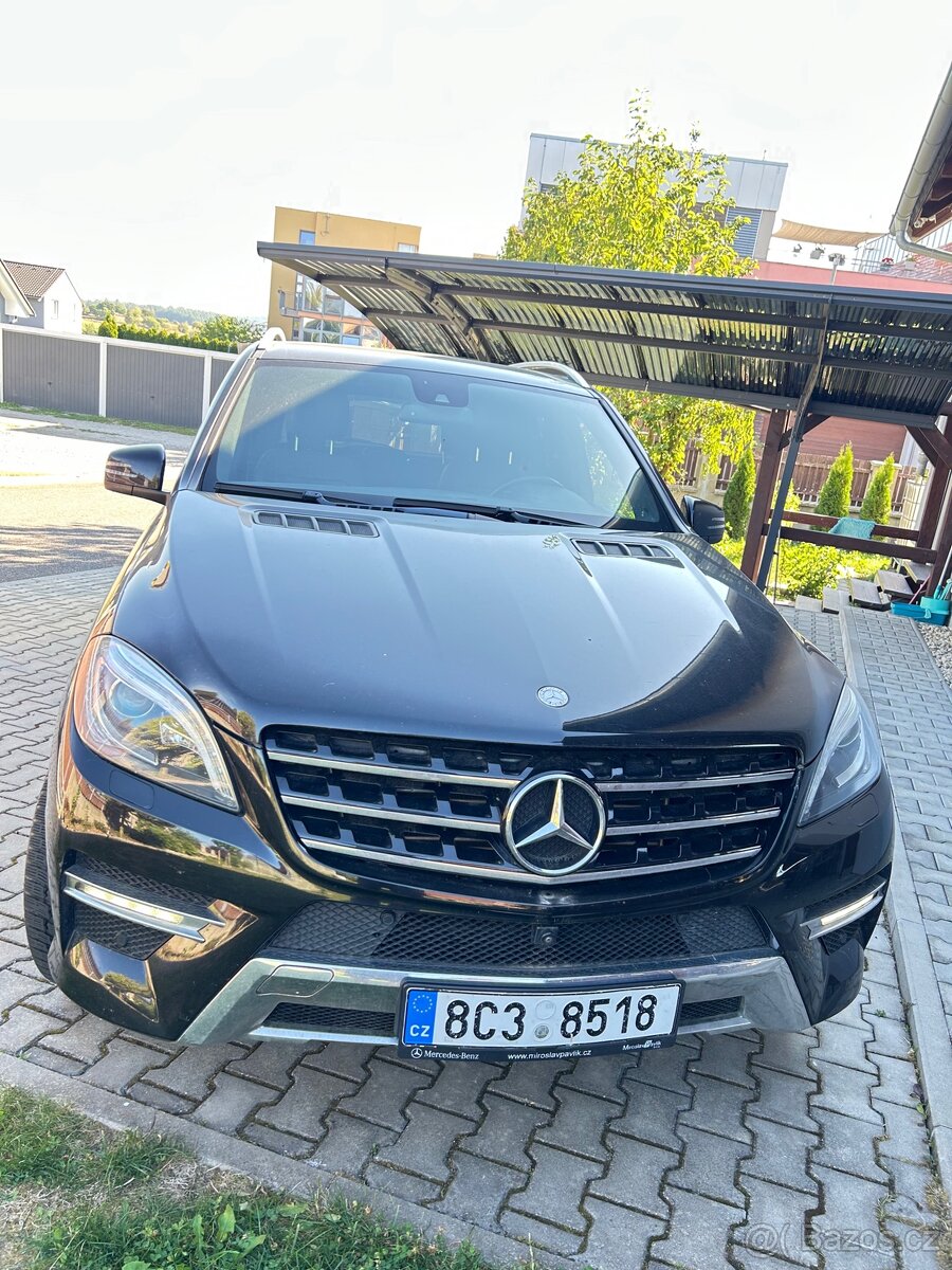 Mercedes-Benz ML350 BLUETEC 4MATIC - 2