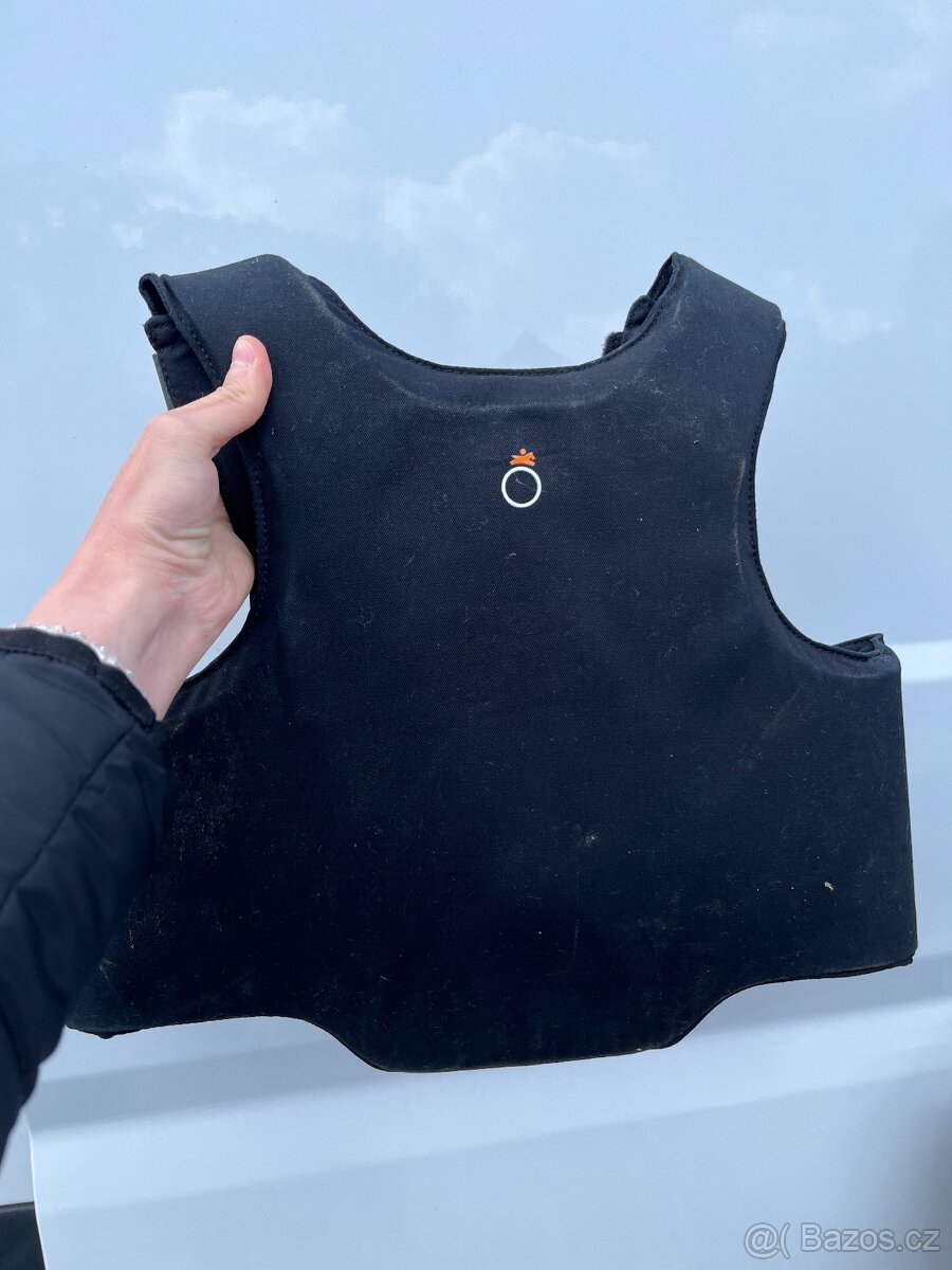 Prodám dětské potřeby pro jezdectví. - 2