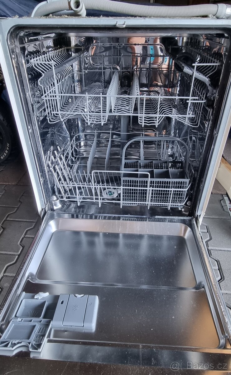 Vestavná myčka AEG Favorit - 2