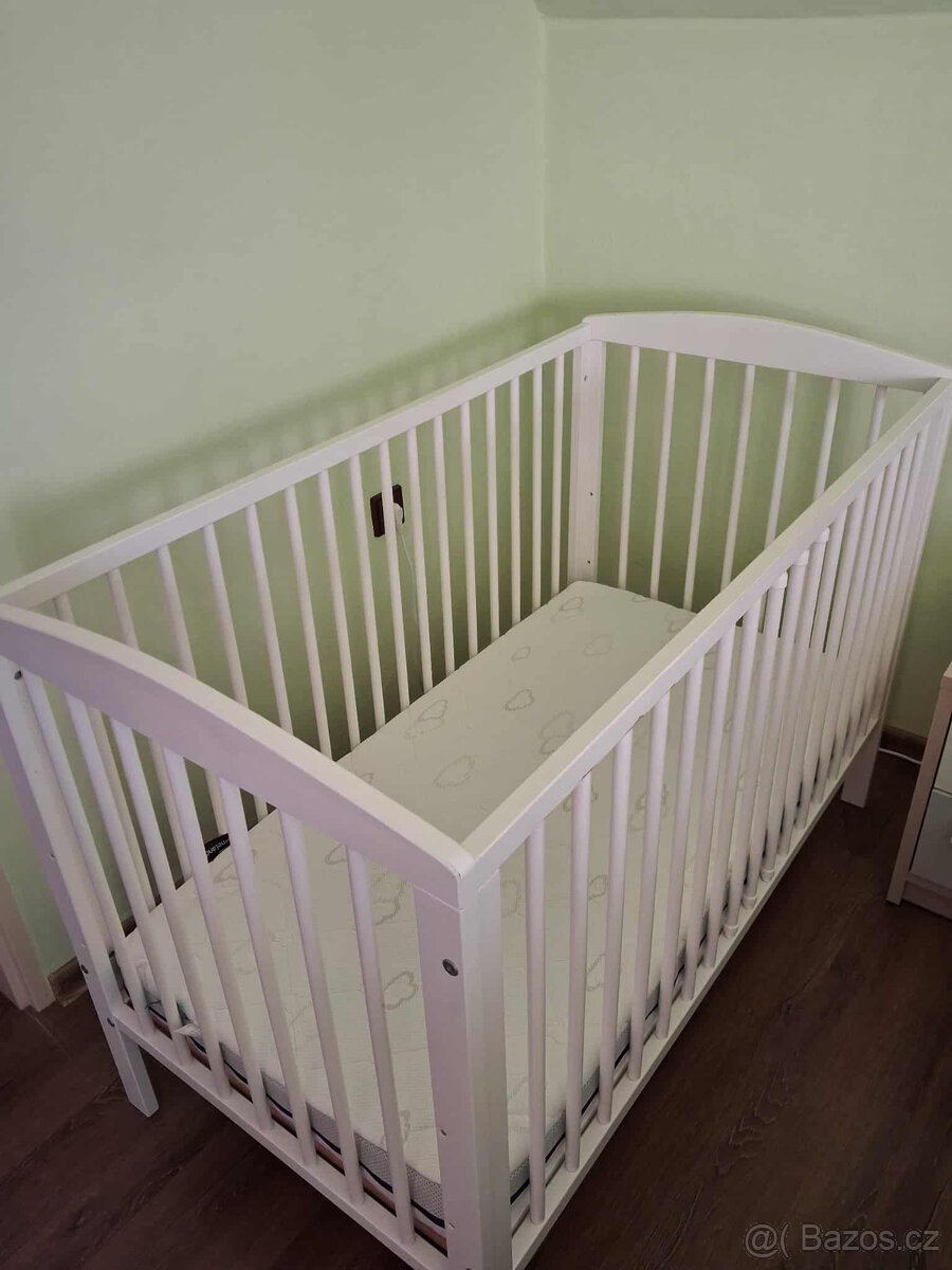 Postýlka s matrací - 2