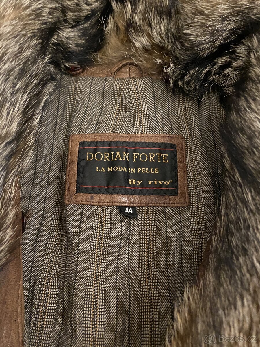 Damská práva kožená bunda s vlčím límcem velikost M - 2