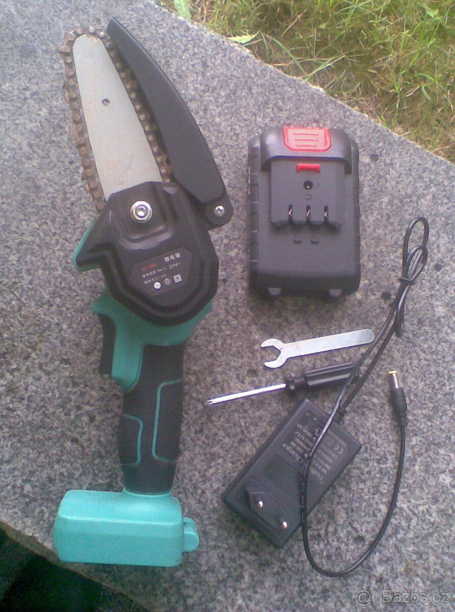 Prodám ruční bateriovou pilku - 2