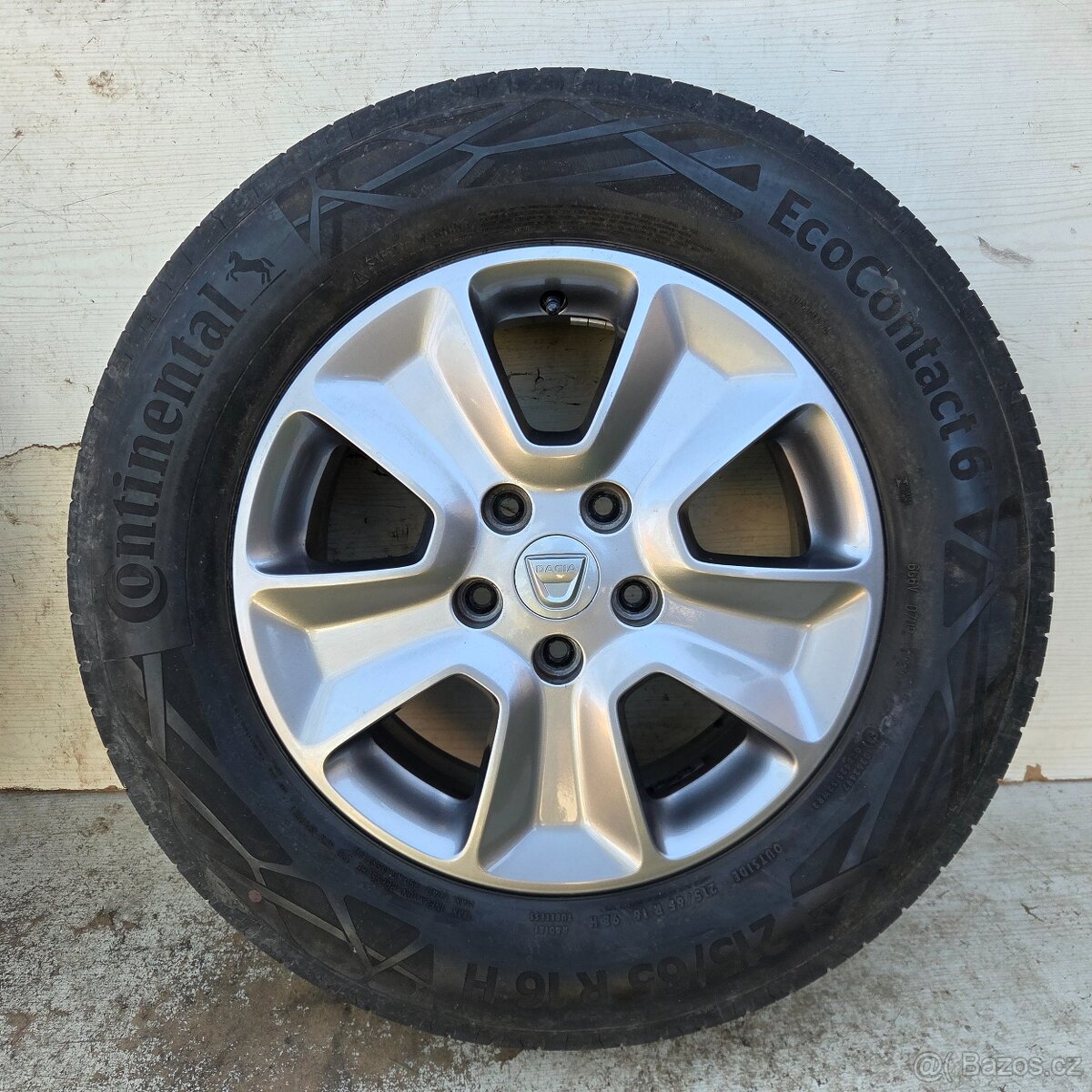 Dacia Duster 16" 5x114,3 s pneu - 2