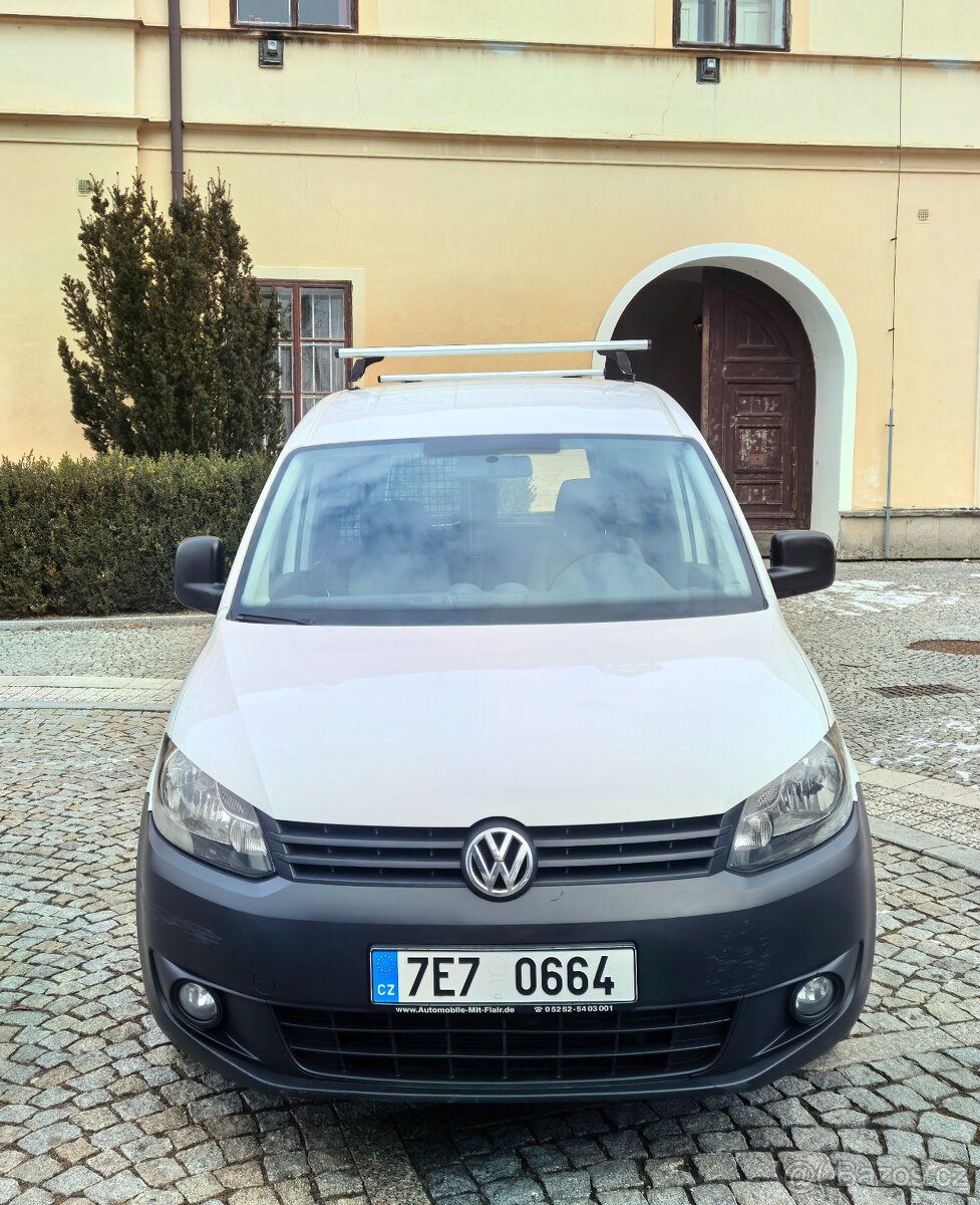 VW Caddy MAXI (long) TDI, 2x šoupačky, tažné, klima - 2