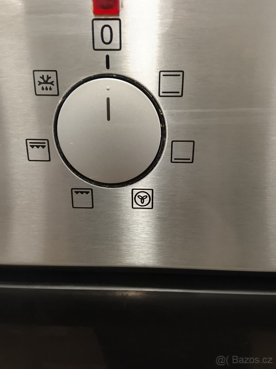 Vestavná trouba AEG - 2