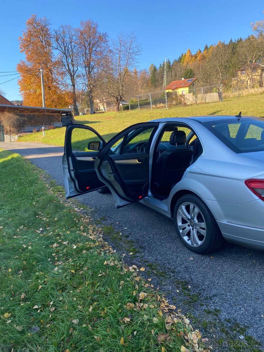 Prodám Mercedes Benz 200 CDI, w204 - 2