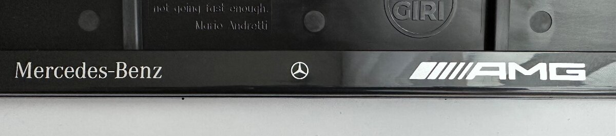 Mercedes Benz AMG podložky pod SPZ - 2