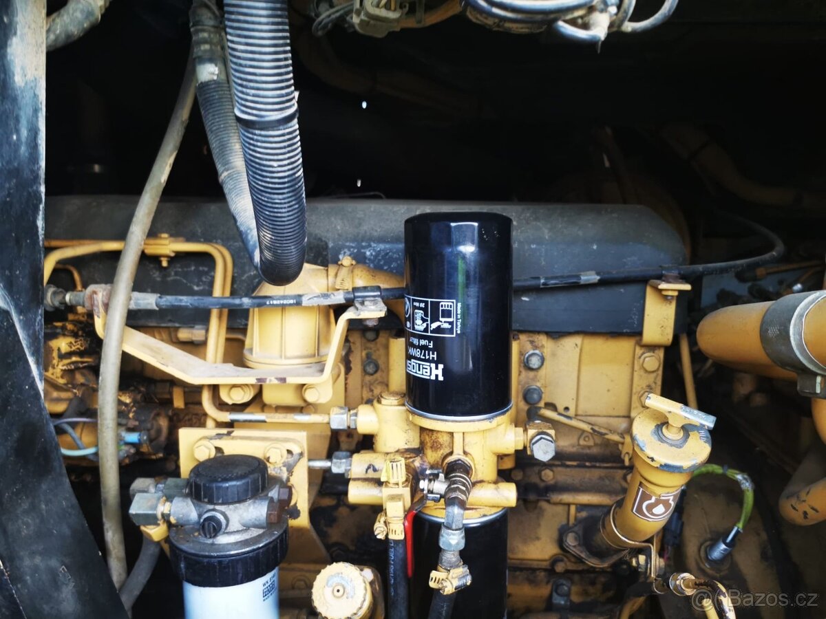 Pasovy nakladač 963c - 2