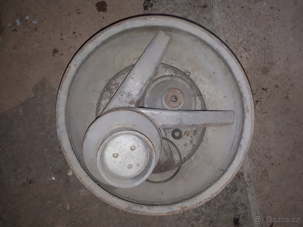 Části staré odstředivky - 2