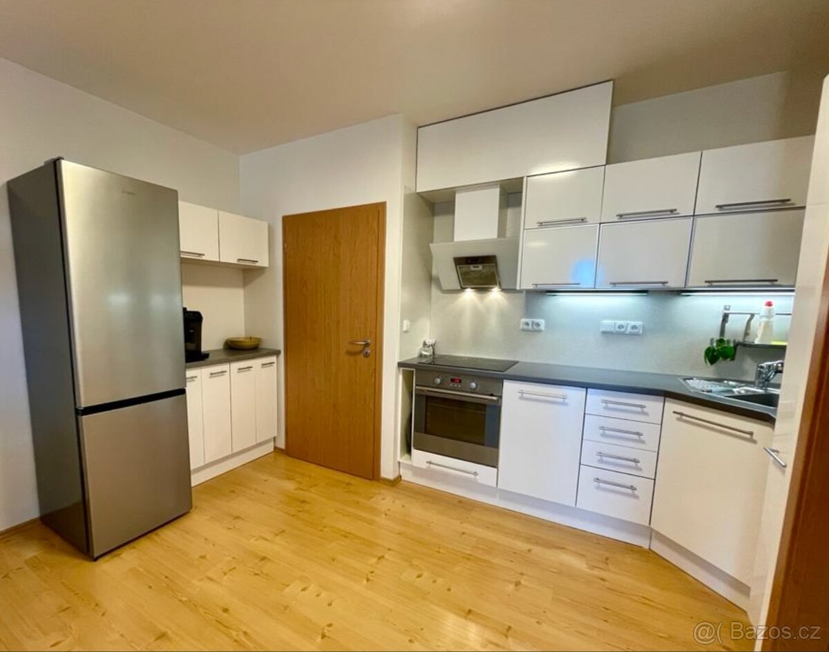 Kuchyňská linka včetně spotřebičů - 2