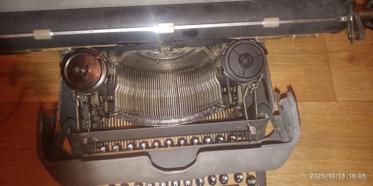 Psací stroj - 2