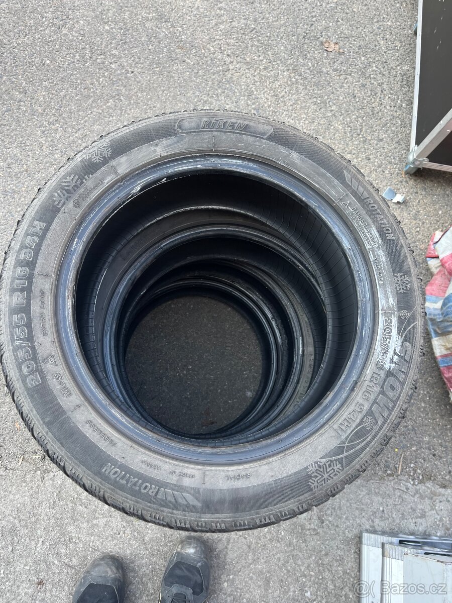 Zimní 205/55 R16 94H - 2