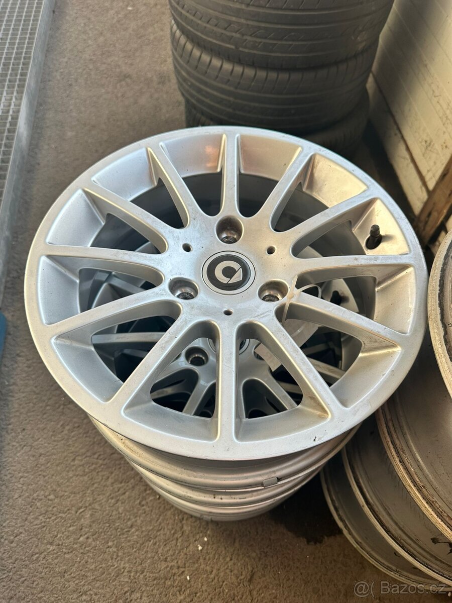 Prodám Alu kola R15 na Smart - 2