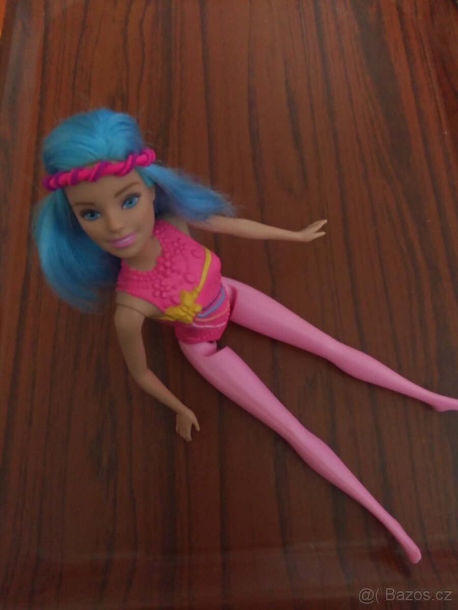 Barbie Mattel . - 2