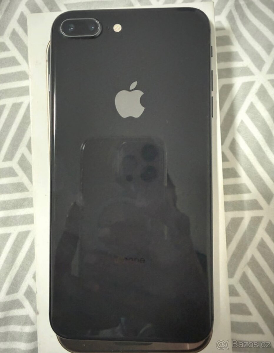 iPhone 8 Plus - 2