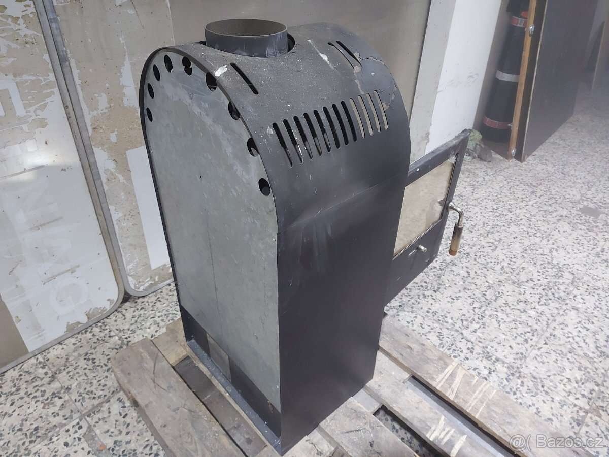 Starší krbová kamna - 2
