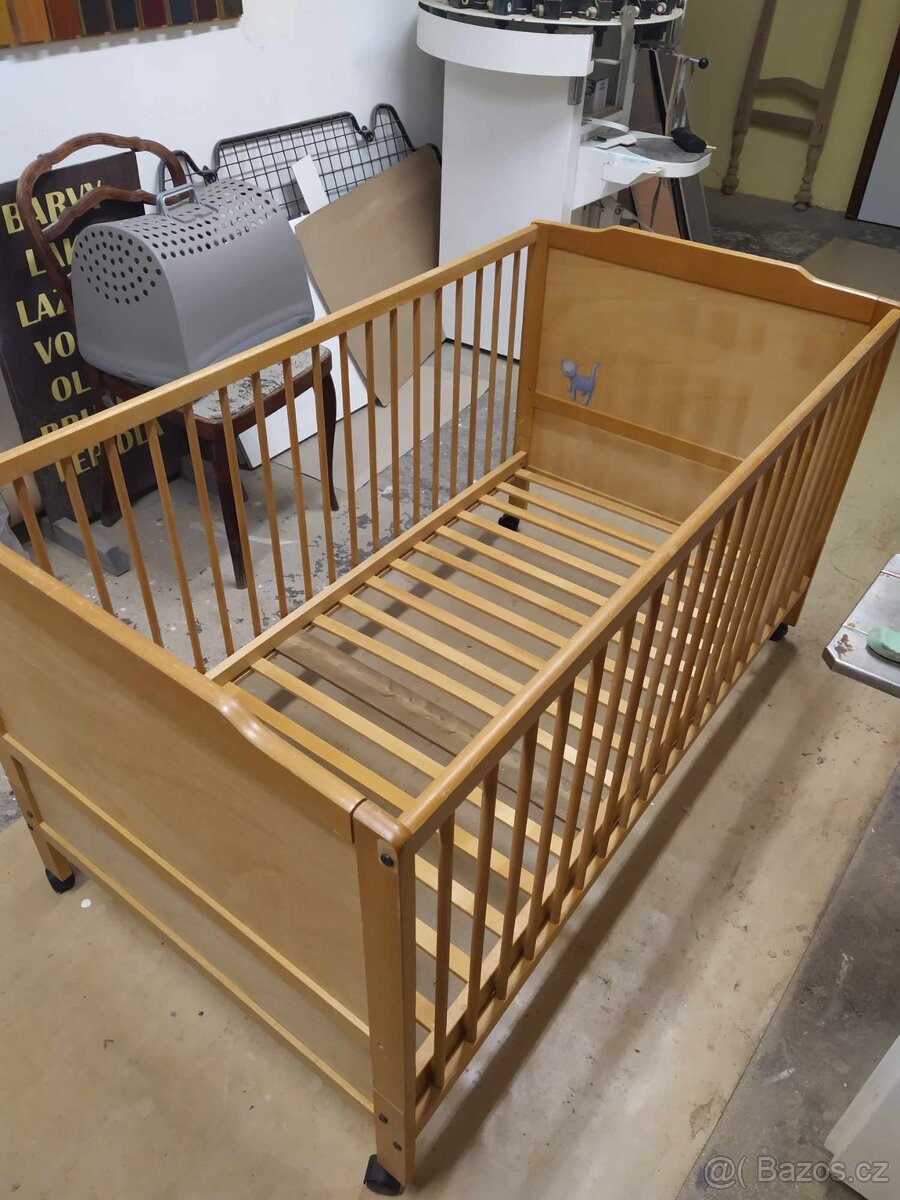 Dětská dřevěná postýlka - 2