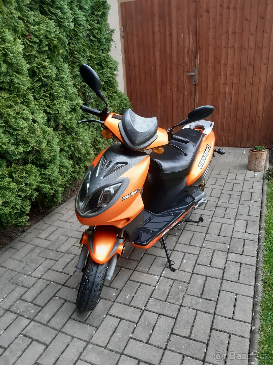 Skútr Wangye CBC50 MaxSport - 2