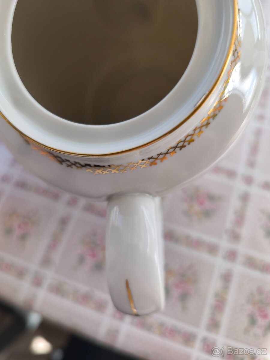 Porcelánová konvička - 2