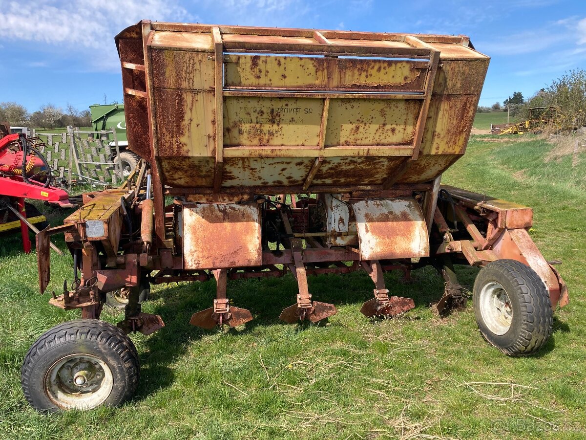 Sazeč brambor Mars - 2