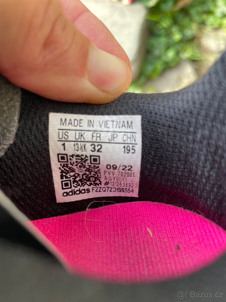 Dívčí kopačky Adidas velikost us 1 fr 32 - 2
