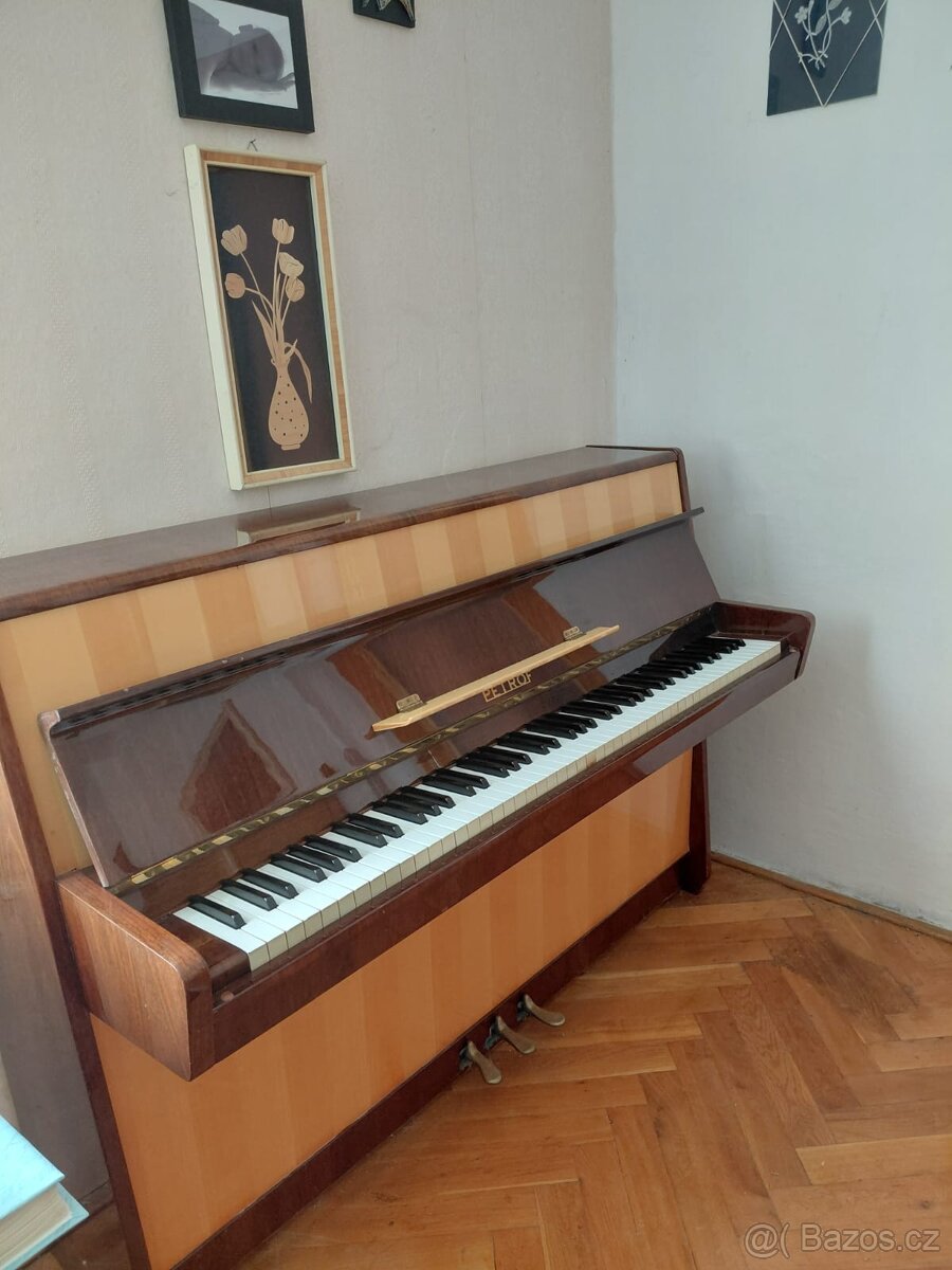 Prodám klavír Petrof - 2