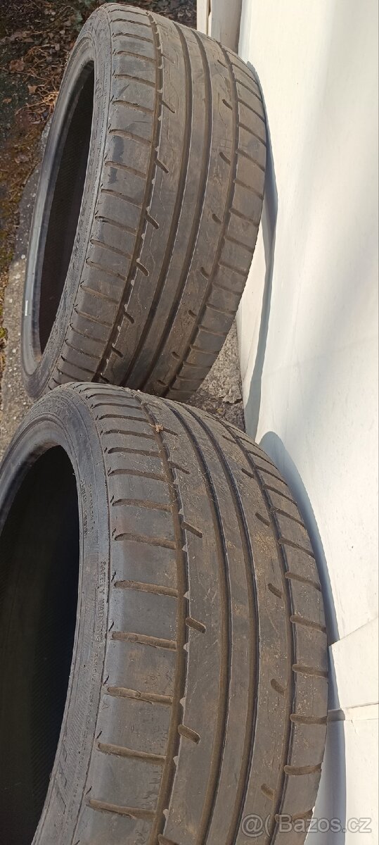 Pneu 225/40r18 - 2