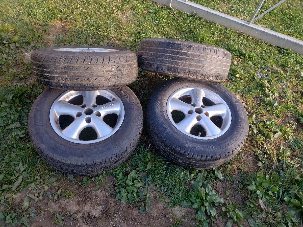 Prodám Rav4 - 2