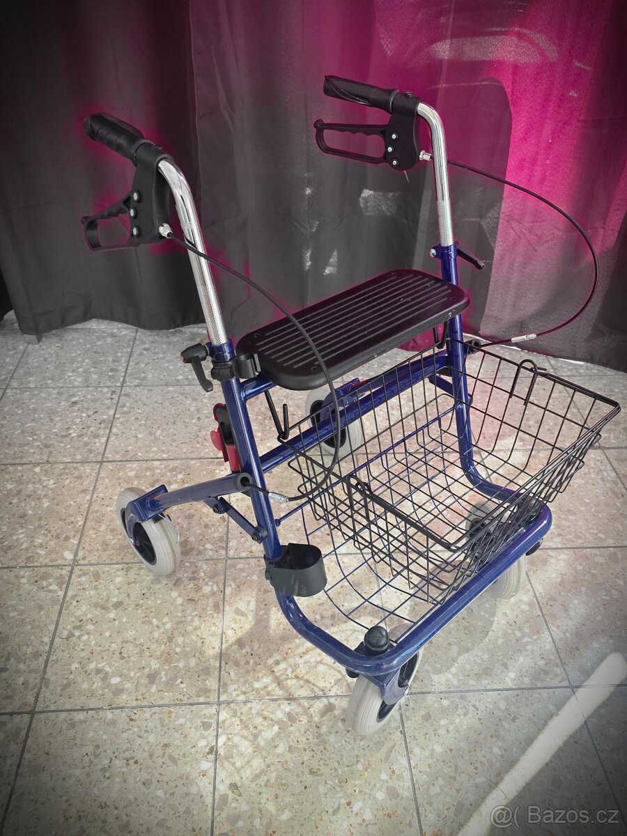 čtyřkolové chodítko pro seniory - 2