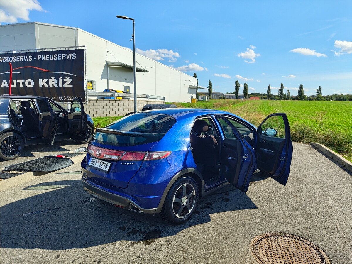 Honda Civic 2011 1.4 i-VTEC 73kw - 2