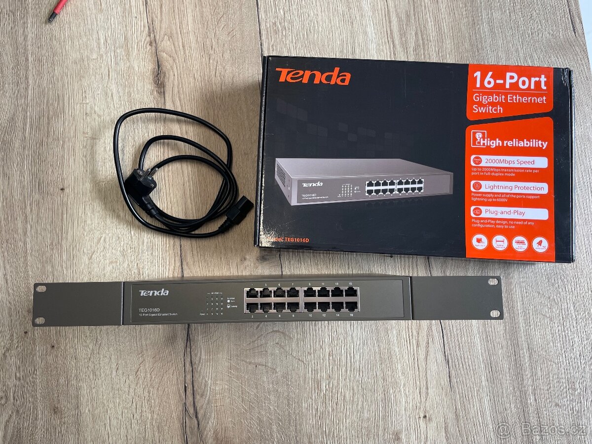 Switch Tenda TEG1016D, 16-Port - 2