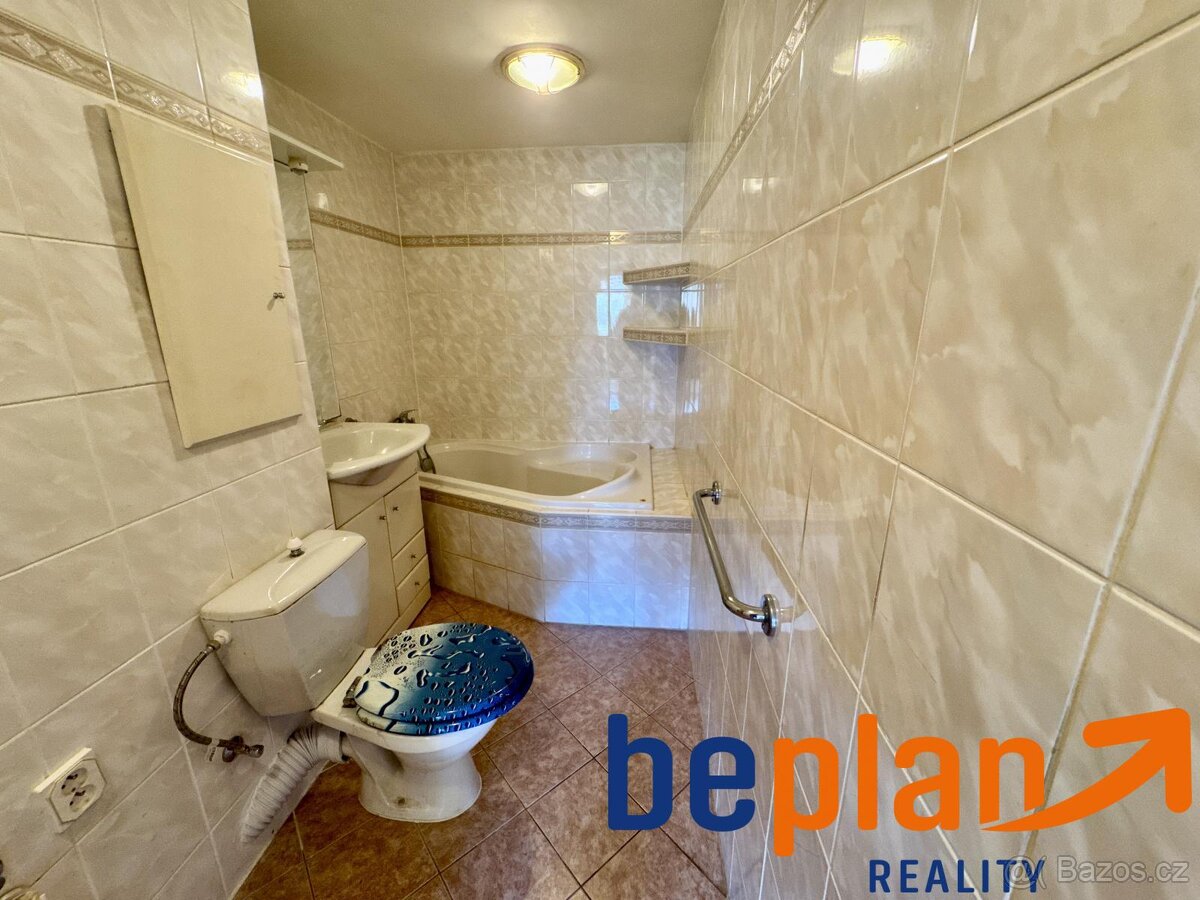 Prodej bytu 3+1 Stará Role - 2