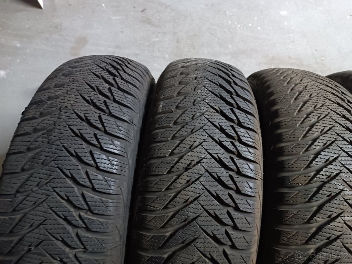 195/65/15 zimní good year - 2