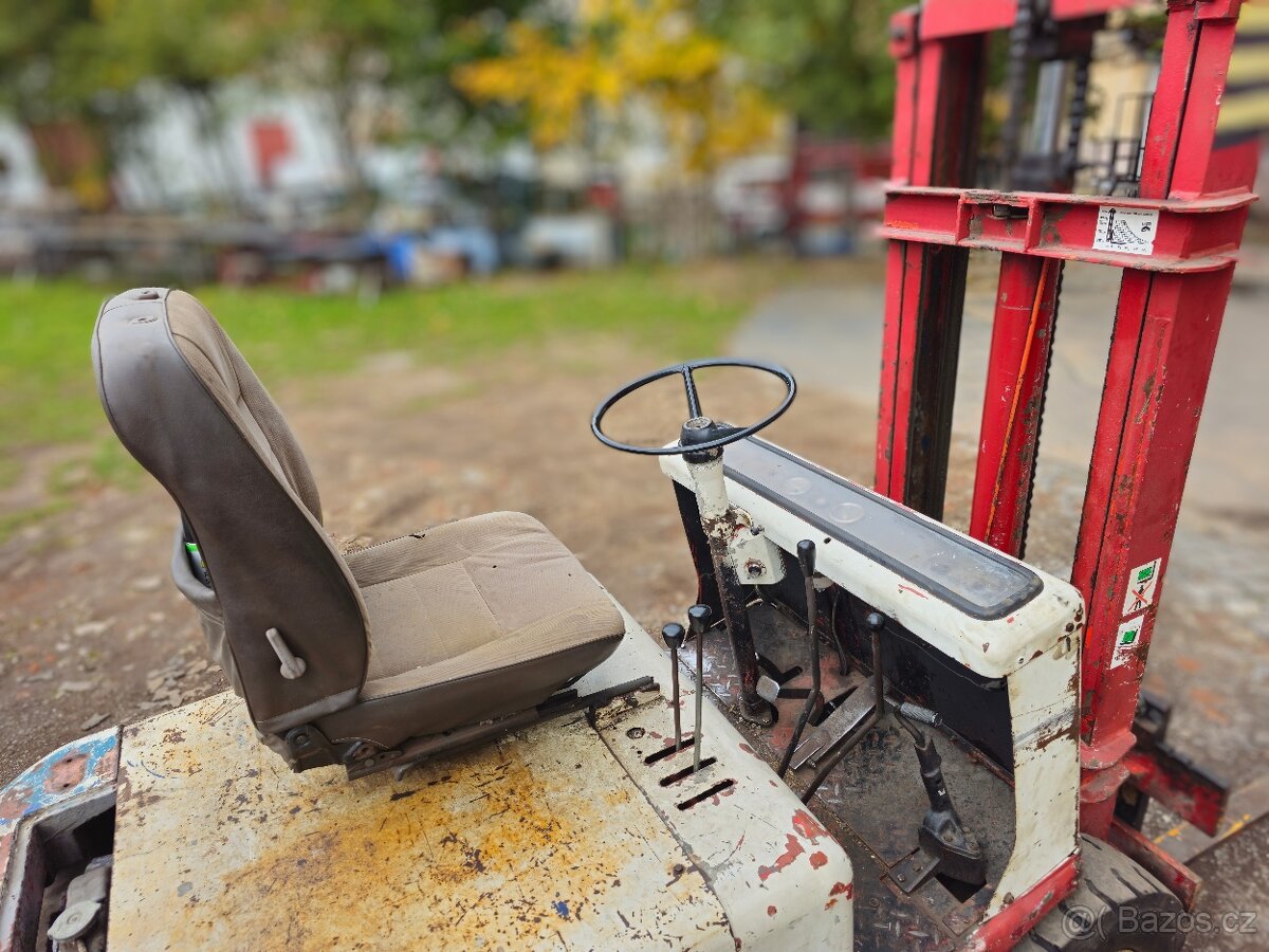 Desta 1622S, nosnost 1,6t. Motor zetor 2011, plně pojízdná. - 2