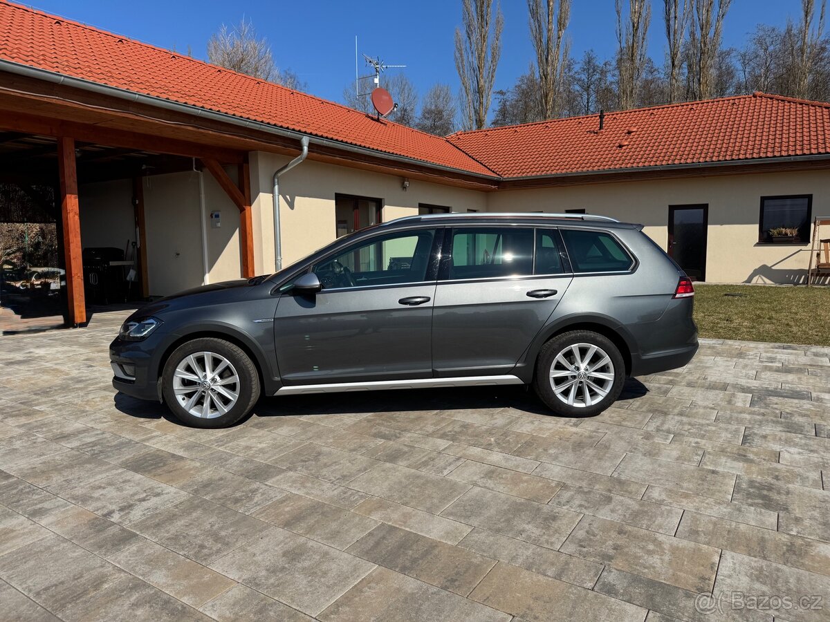 Prodám VW Golf 7 Alltrack 2 l, 135 kw, r.v.2019,148 000 km - 2