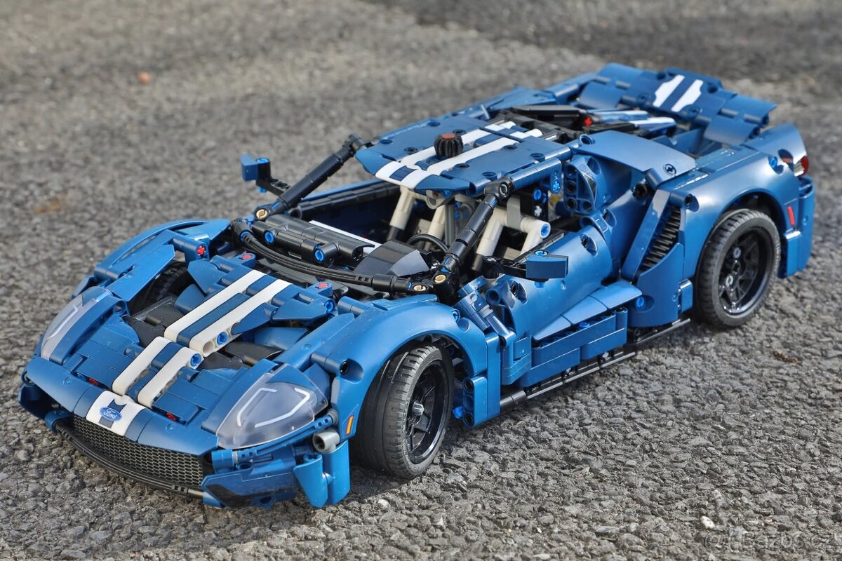Stavebnice Ford GT– plně kompatibilní s LEGO 42154 - 2
