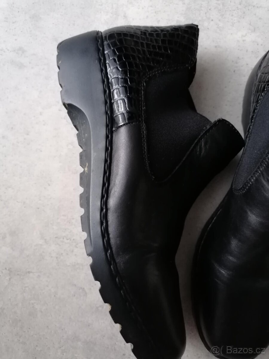 Dámské podzimní polobotky Rieker, vel. 40 - 2