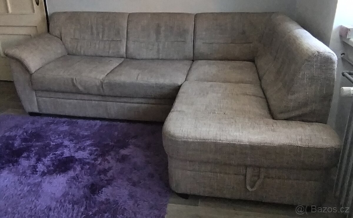 Prostorný rohový gauč do tvaru L - 2
