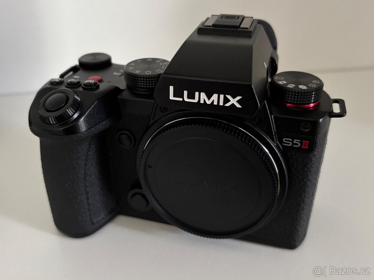 Panasonic Lumix S5 II + 50mm f1.8 + 85mm f1.8 - 2