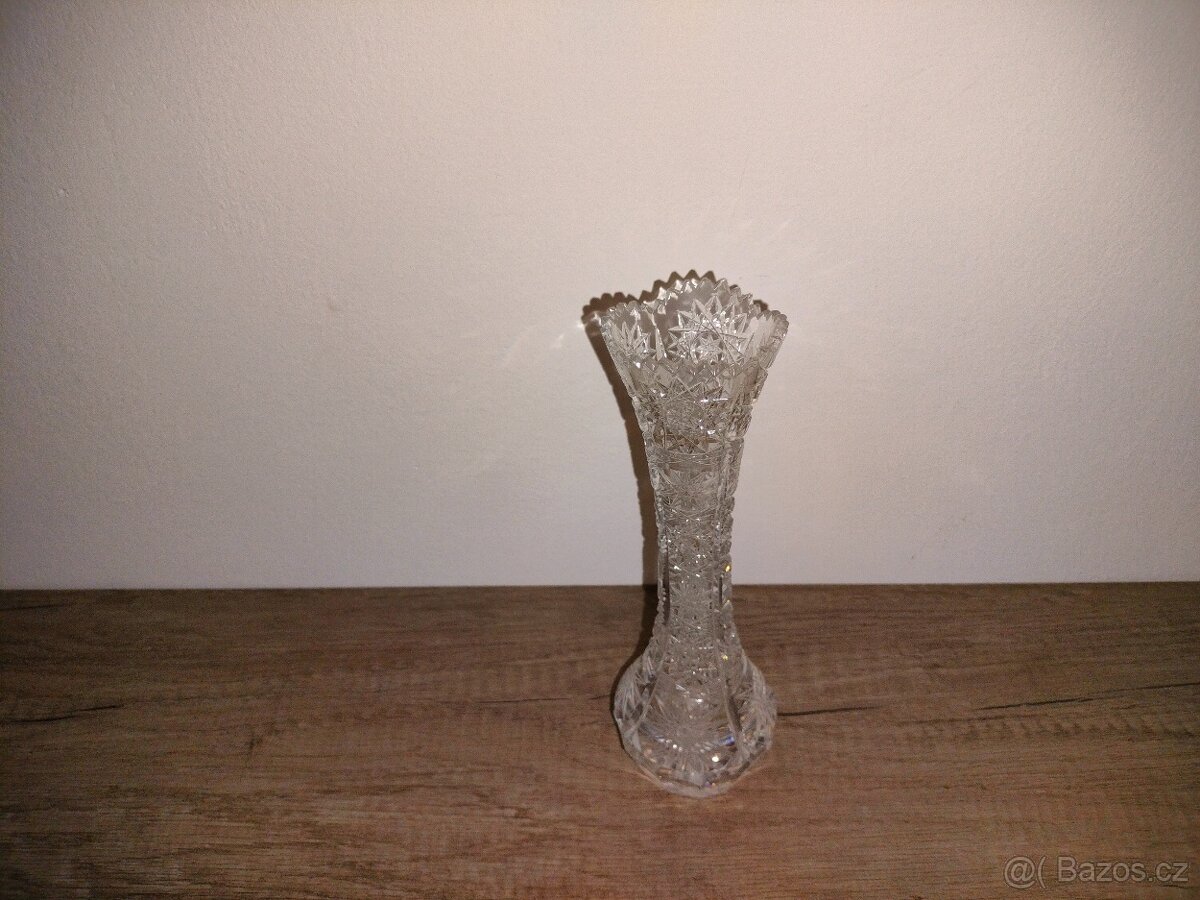 Broušená vázička 21 cm - 2