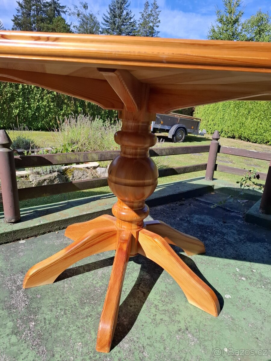 Masivní stůl - 2