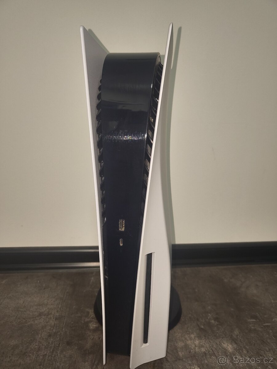 PlayStation 5 (verze s mechanikou) + hry - 2