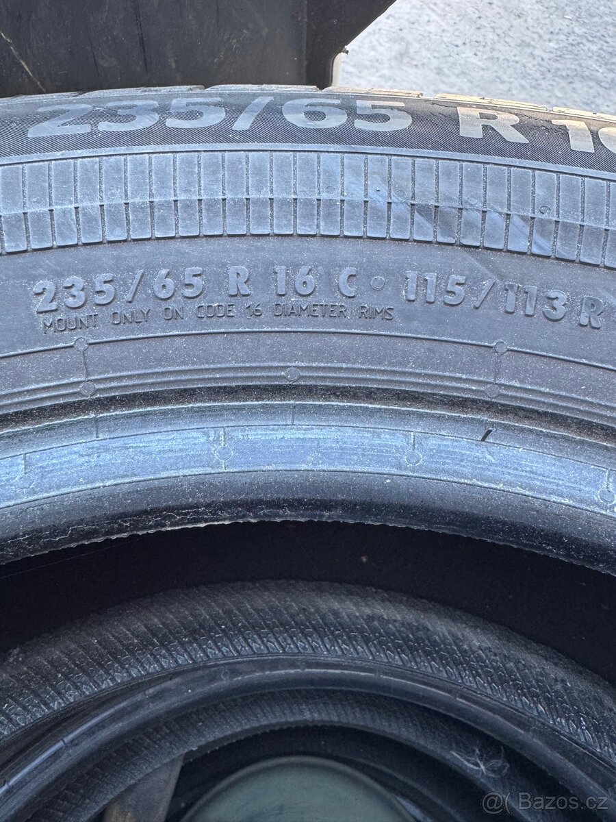 235/65R16C - 2